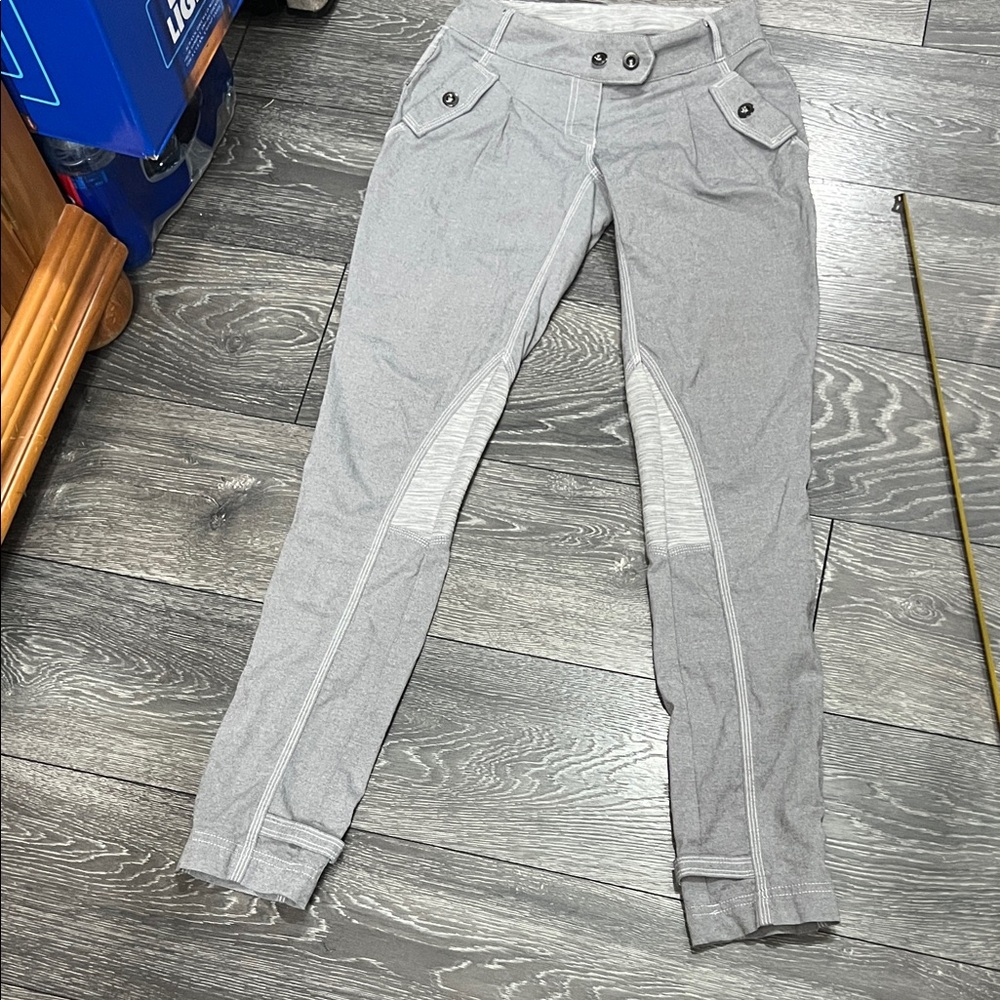 Lululemon Athletica Gray Button-Detail Pants pedal power pans  size 4